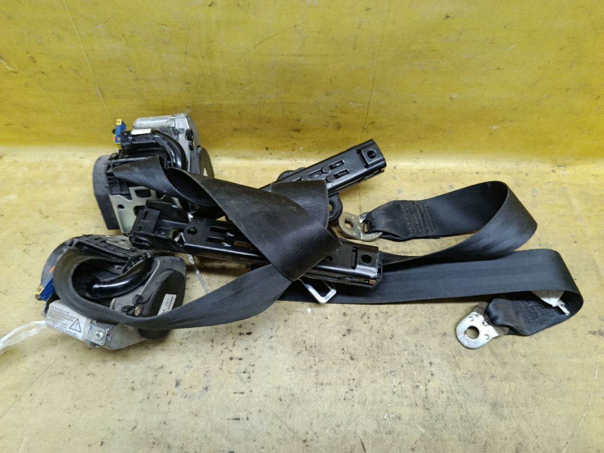 Ремень безопасности 1ZD857701A на Skoda Octavia A5 1Z Фото 2