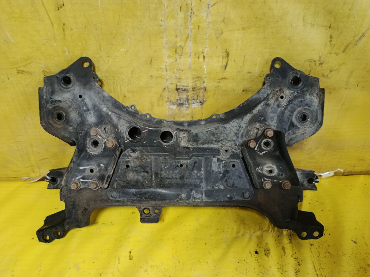 Балка под ДВС на Toyota Corolla ZRE151L 1ZR-FE Фото 4