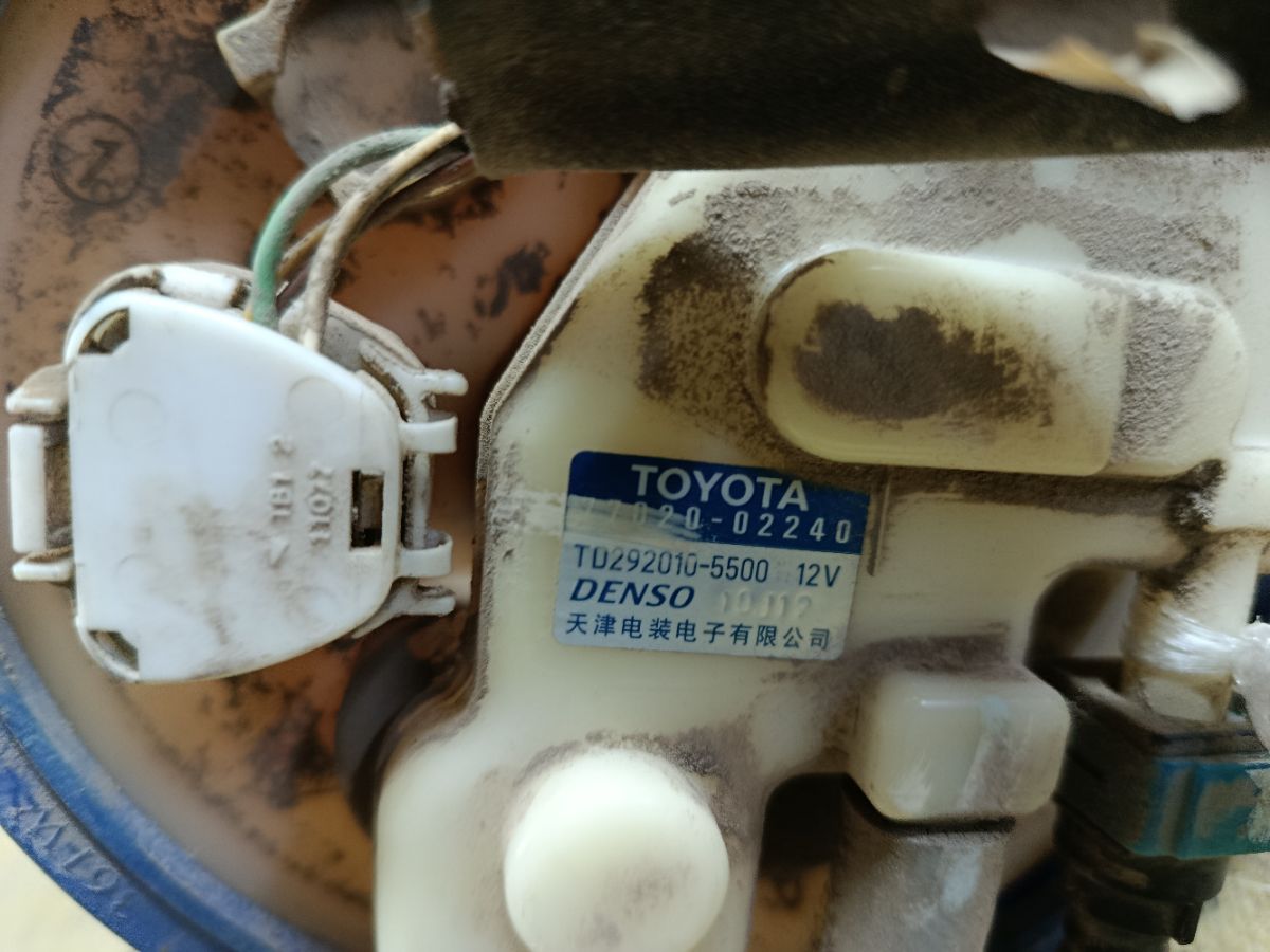 Бензонасос 77020-02240 на Toyota Corolla ZRE151L 1ZR-FE Фото 3