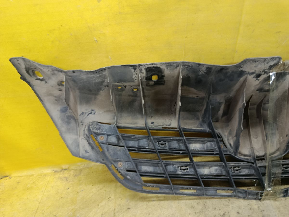 Решетка радиатора 53114-12100 на Toyota Corolla ZRE151L Фото 8