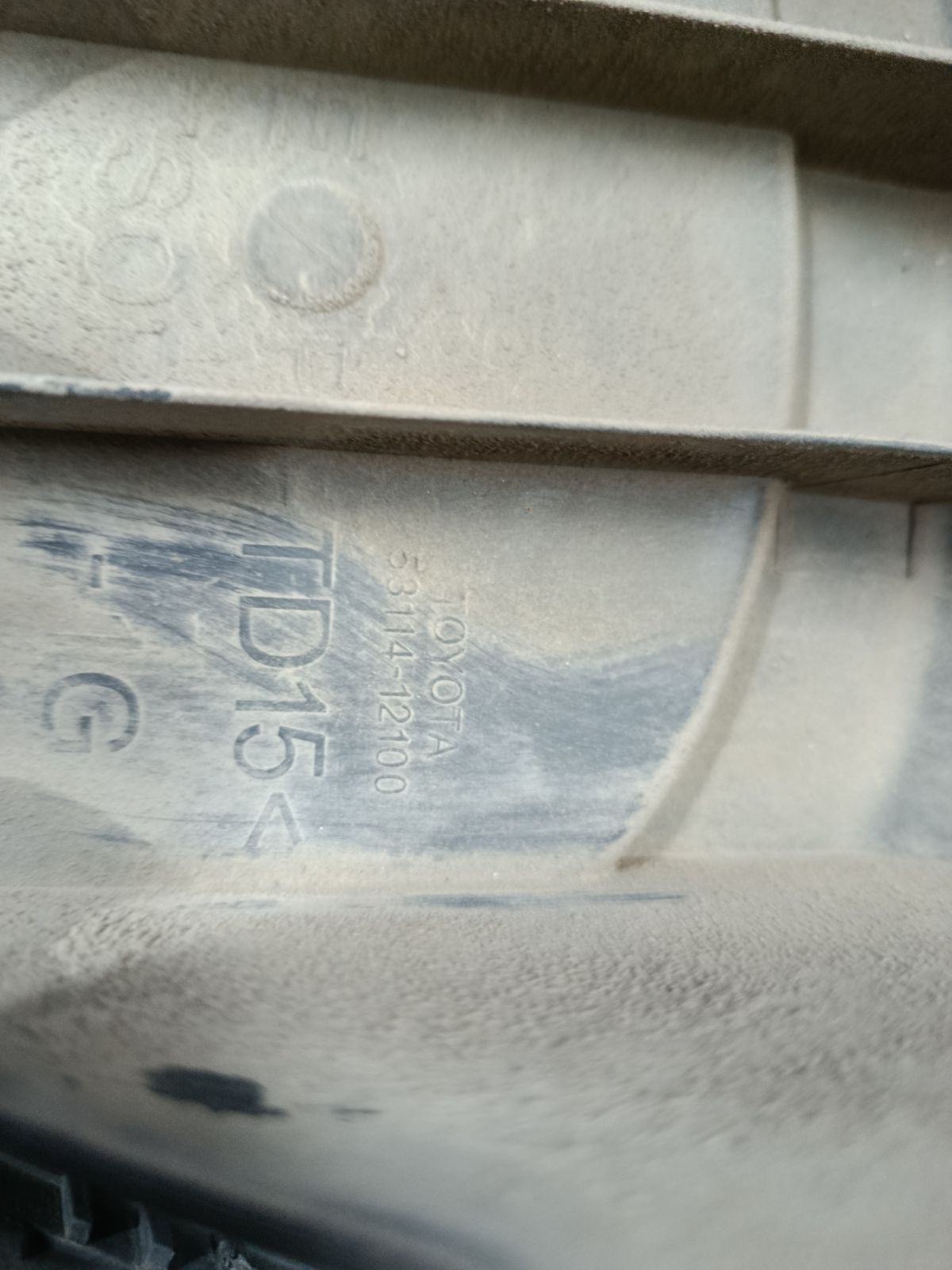 Решетка радиатора 53114-12100 на Toyota Corolla ZRE151L Фото 9