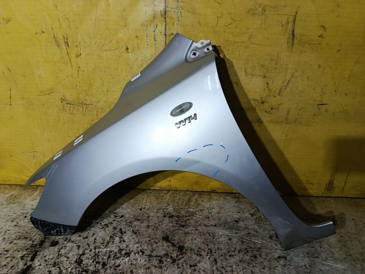 Крыло переднее на Toyota Corolla ZRE151L Фото 3