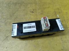 Блок упр-я стеклоподъемниками 93570-2E000 на Hyundai Tucson JM Фото 3