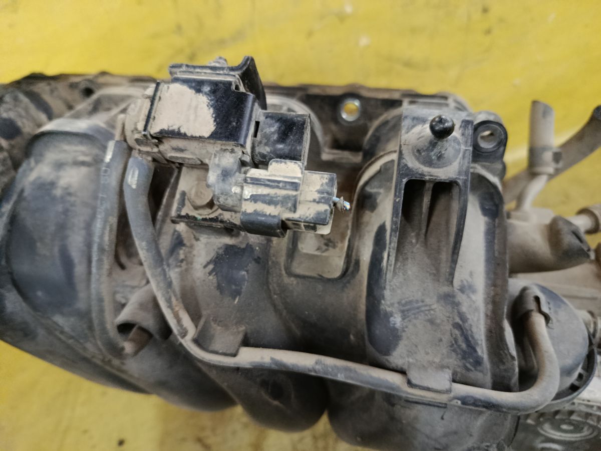 Коллектор впускной 35100-2B180, 39300-2B000 на Hyundai Elantra MD G4FG Фото 4