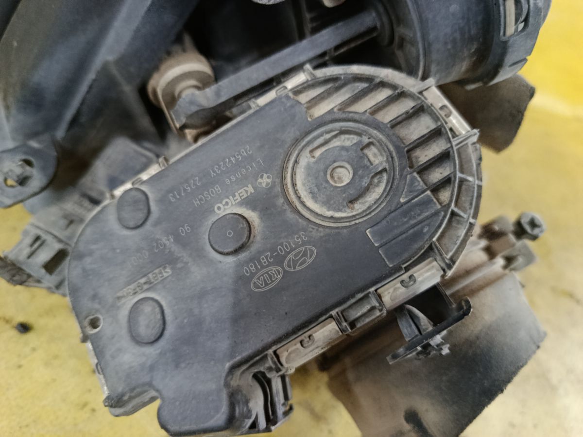 Коллектор впускной 35100-2B180, 39300-2B000 на Hyundai Elantra MD G4FG Фото 5