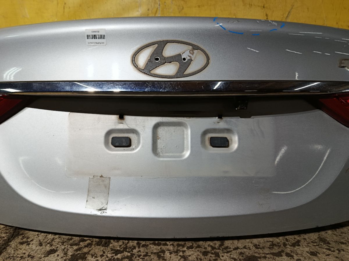 Крышка багажника на Hyundai Elantra MD Фото 4