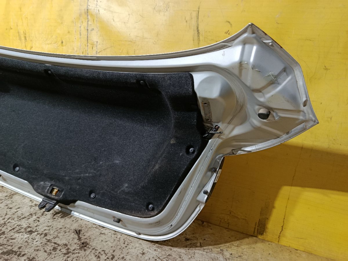 Крышка багажника на Hyundai Elantra MD Фото 8