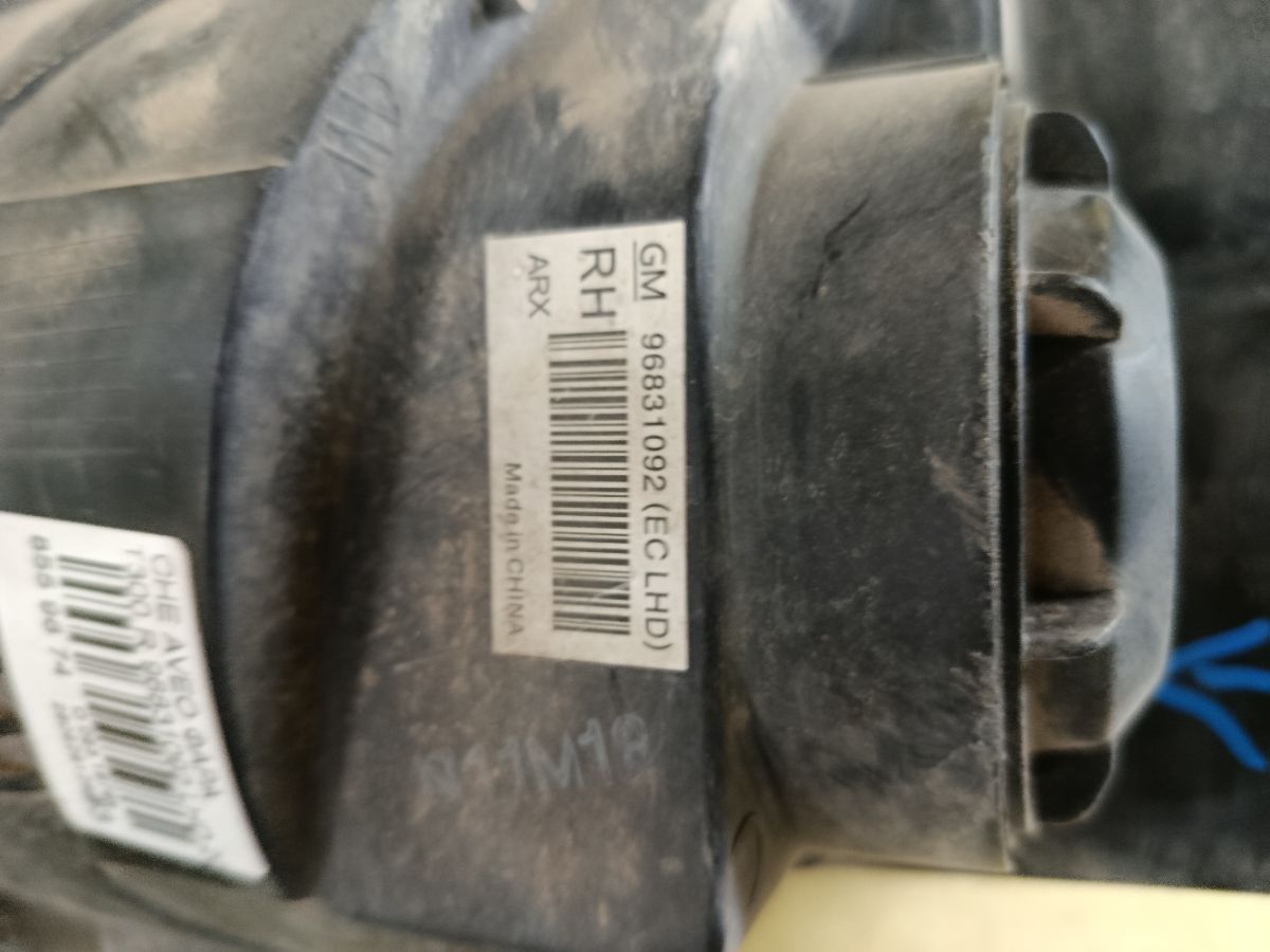 Фара 96831092 на Chevrolet Aveo T300 Фото 9