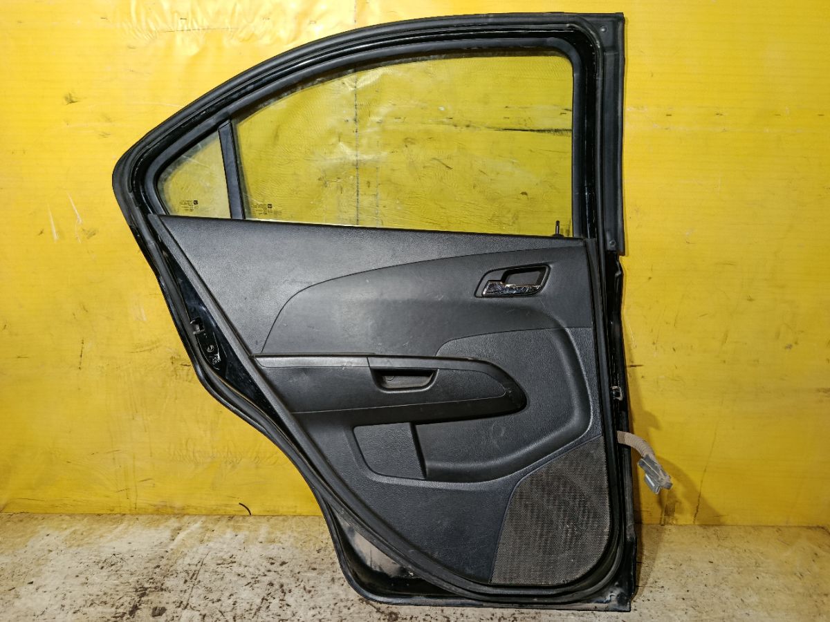 Дверь боковая на Chevrolet Aveo T300 Фото 5