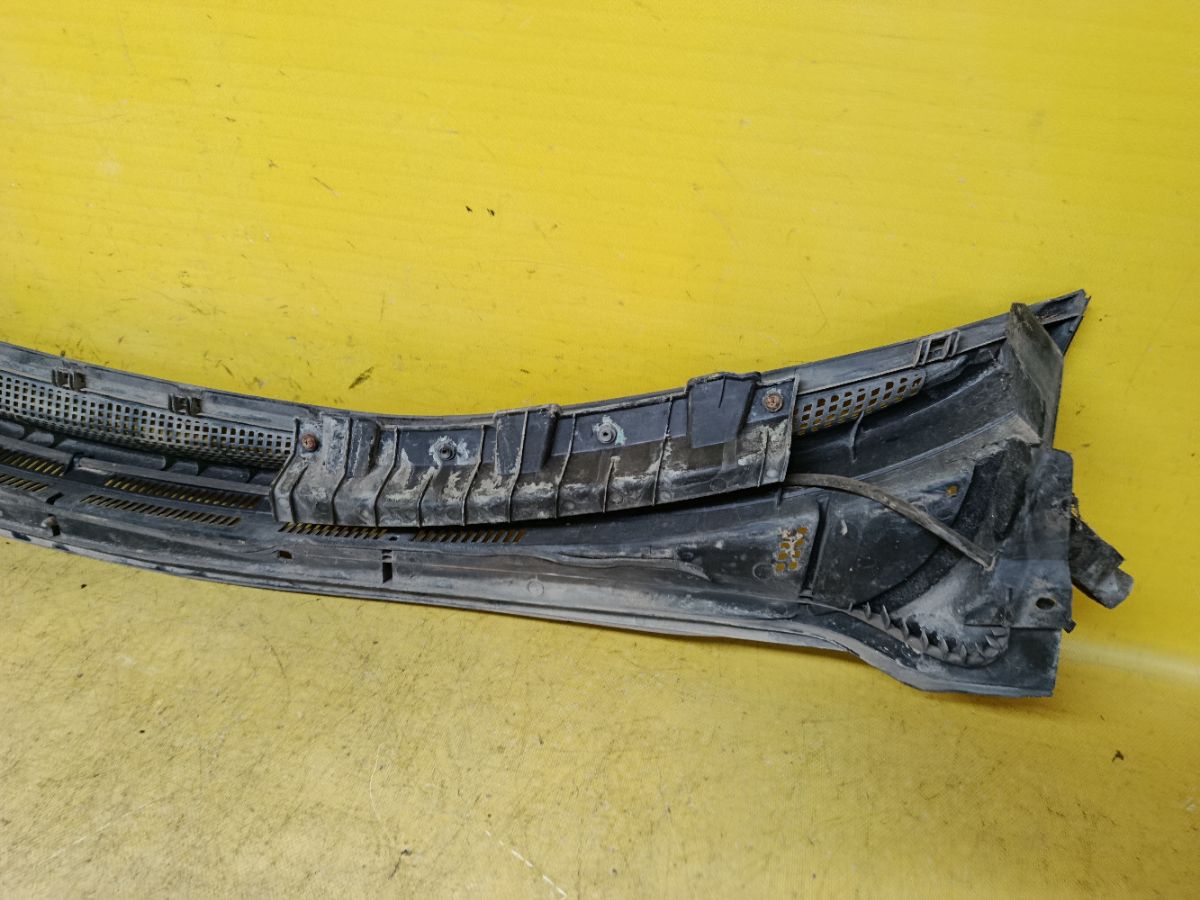 Решетка под лобовое стекло 0U861-51000, 0U861-54000 на Hyundai Solaris RB Фото 5