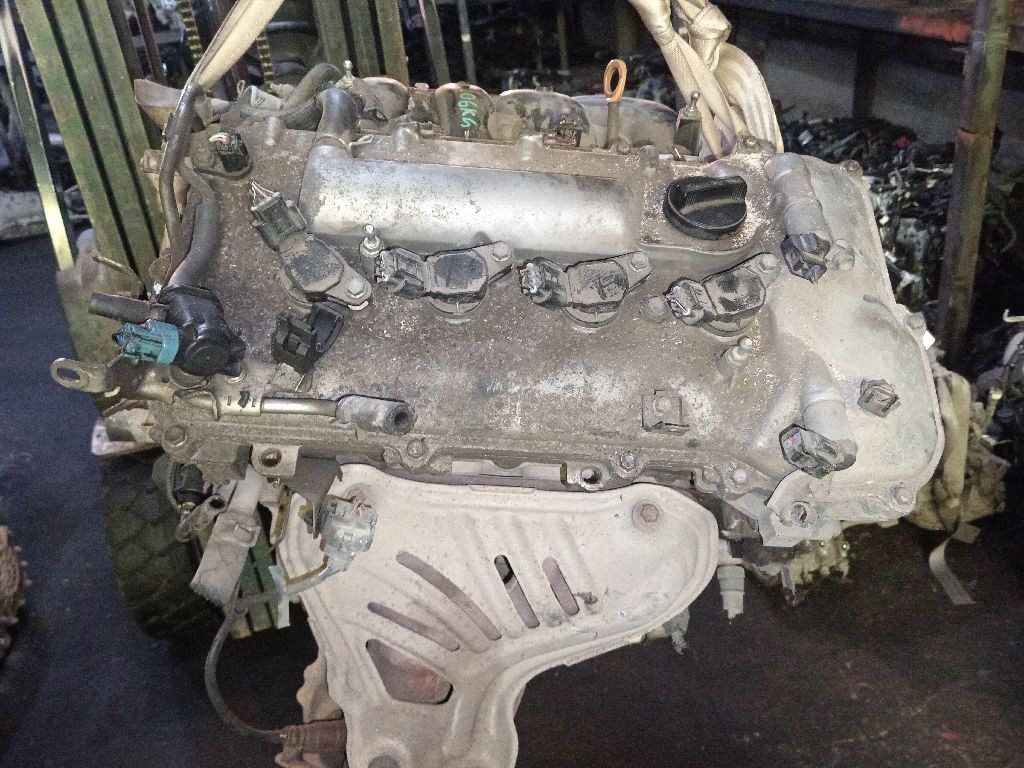 Двигатель на Toyota Corolla ZRE120L 1ZR-FE Фото 3