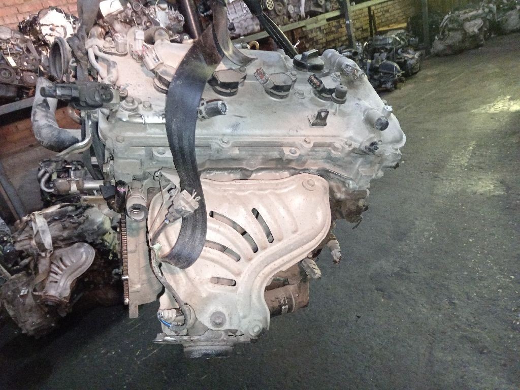 Двигатель на Toyota Vios ZSP92L 1ZR-FE Фото 3