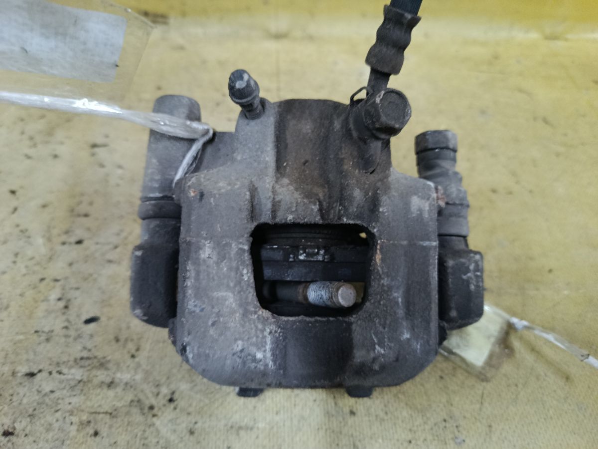 Суппорт на Toyota Corolla ZRE120L 1ZR-FE Фото 3