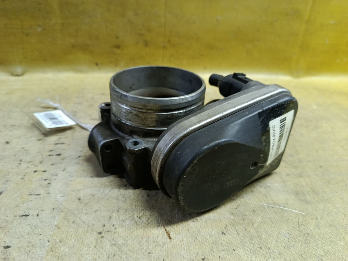 Дроссельная заслонка 022133062AD на Volkswagen Touareg 7L BRJ Фото 4
