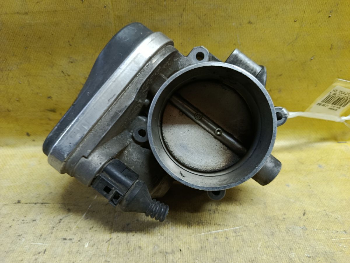 Дроссельная заслонка 022133062AD на Volkswagen Touareg 7L BRJ Фото 7