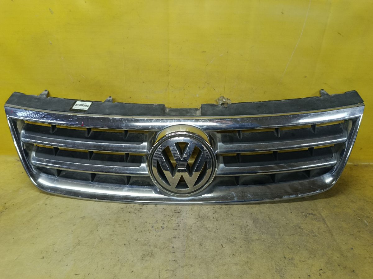 Решетка радиатора 7L6853601A на Volkswagen Touareg 7L Фото 3