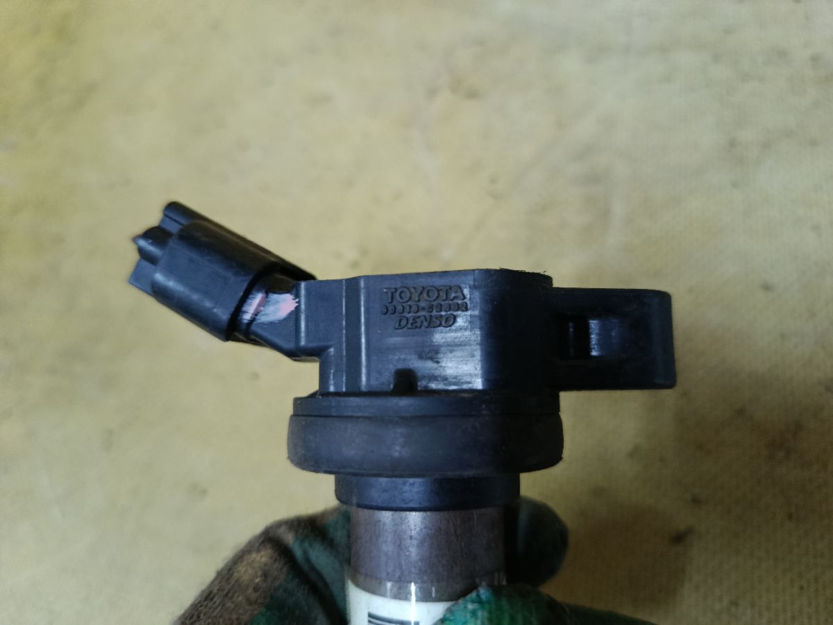 Катушка зажигания 90919-C2002 на Toyota Camry ACV40 2AZ-FE Фото 4