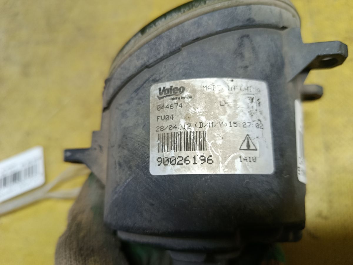 Туманка бамперная 03B04709 03B04709,	81220-0D040, 212-2052L-UQ, 81220-0D041, 81220-0D042, 939.TY5921L на Toyota Camry ACV40 Фото 6