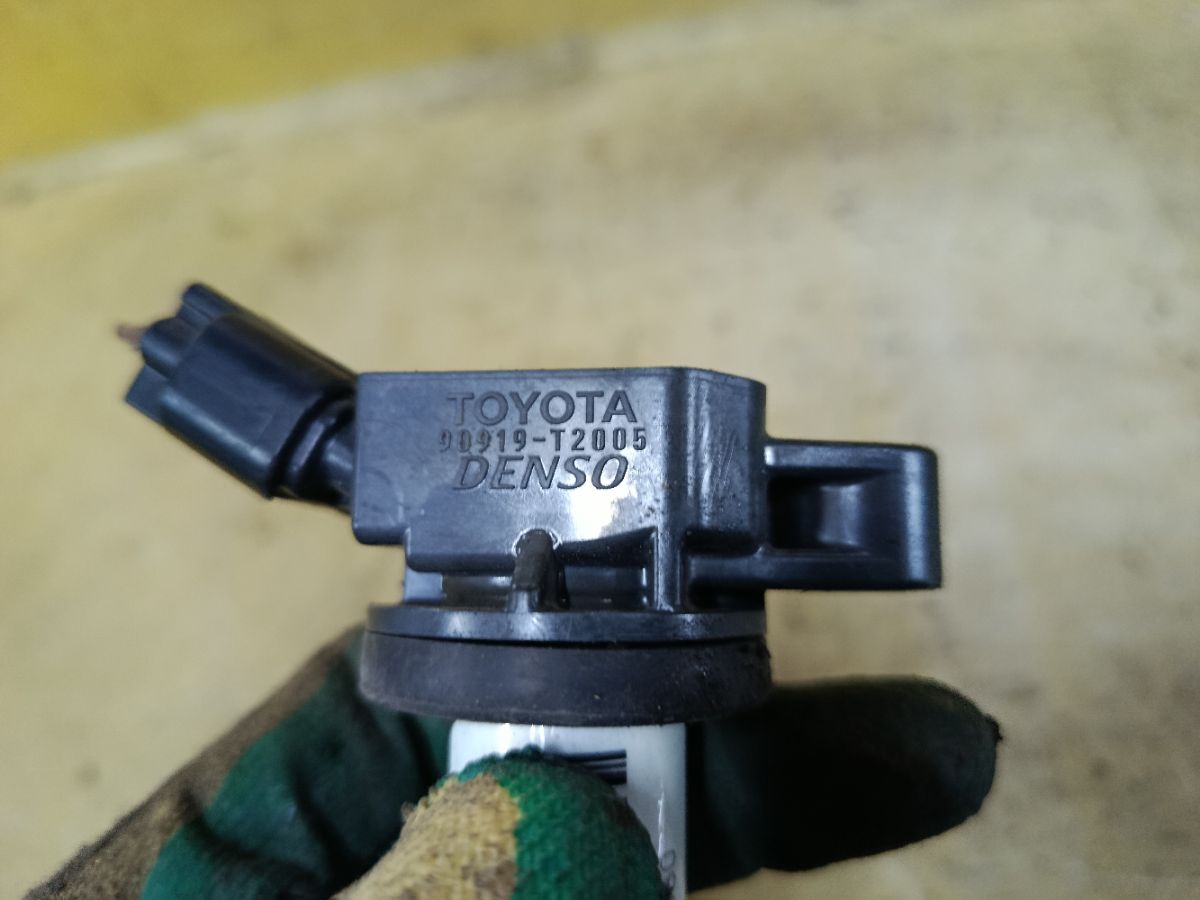 Катушка зажигания 90919-T2005, 48278, 880255, 90919-02248, 9091902260, 90919A2001, 90919A2006, 90919C2006, 90919T2008, GN10315-12B1, IGC108A, LC-016-4708, ZSE167 на Toyota Camry ACV40 2AZ-FE Фото 3