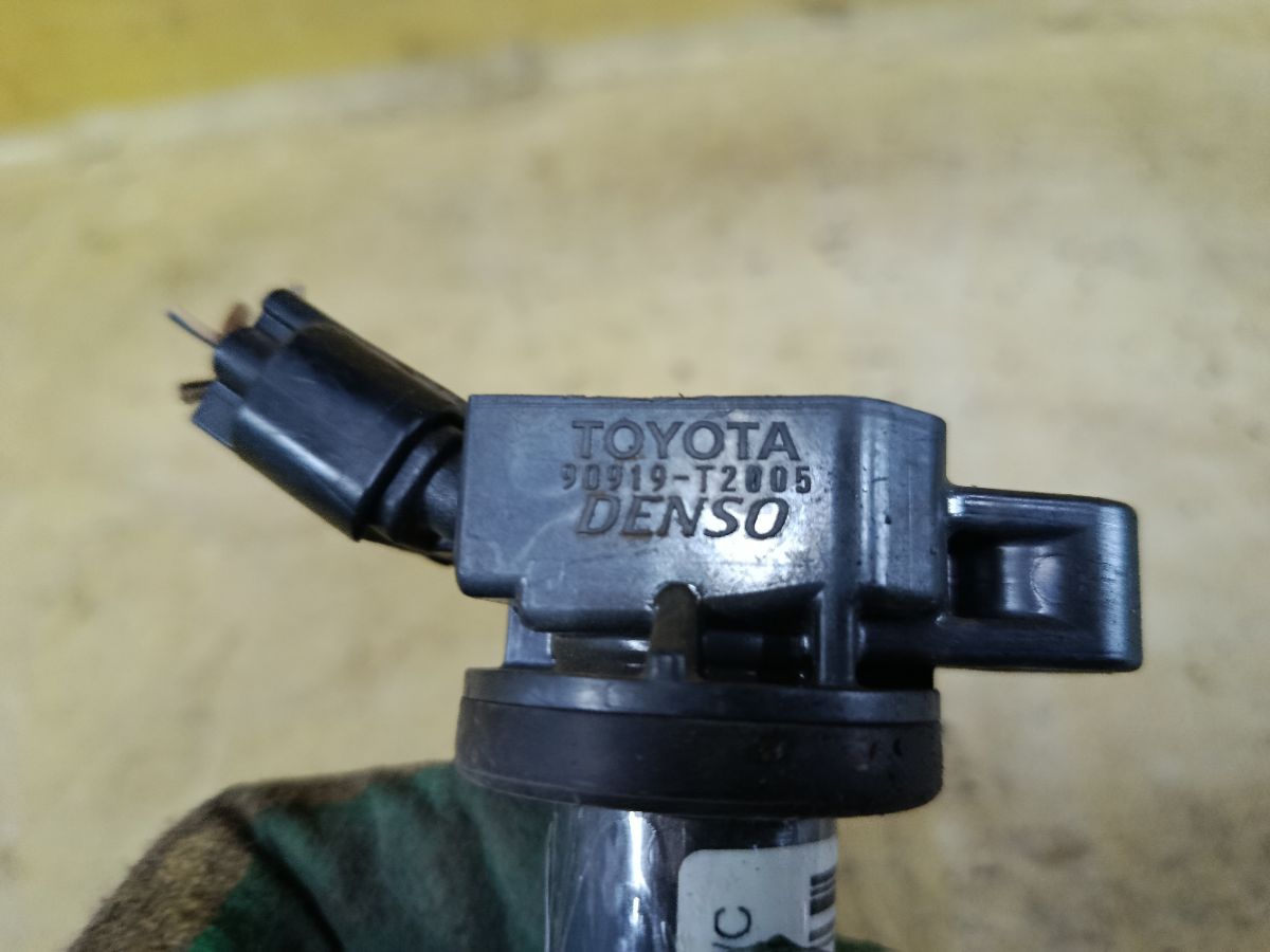 Катушка зажигания 90919-T2005, 48278, 880255, 90919-02248, 9091902260, 90919A2001, 90919A2006, 90919C2006, 90919T2008, GN10315-12B1, IGC108A, LC-016-4708, ZSE167 на Toyota Camry ACV40 2AZ-FE Фото 3