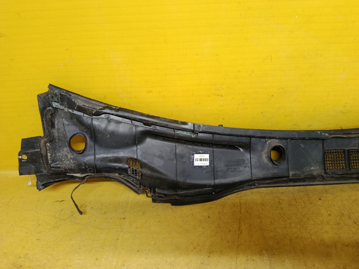Решетка под лобовое стекло 55781-06130, 55708-06130 на Toyota Camry ACV40 Фото 6