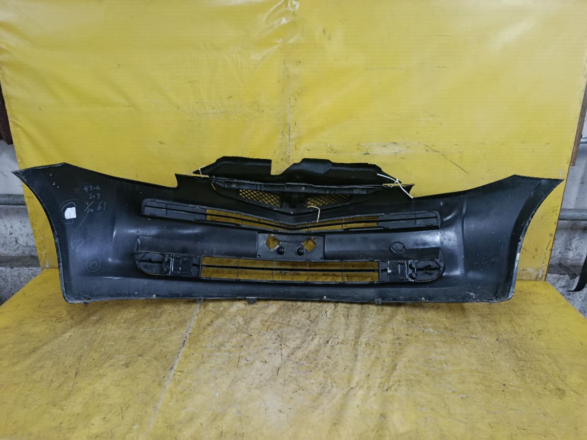 Бампер 52119-52480 на Toyota Ractis NCP105 Фото 8