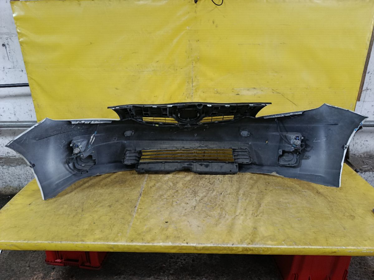 Бампер 47-37 47-37,52119-47080 на Toyota Prius ZVW30 Фото 10
