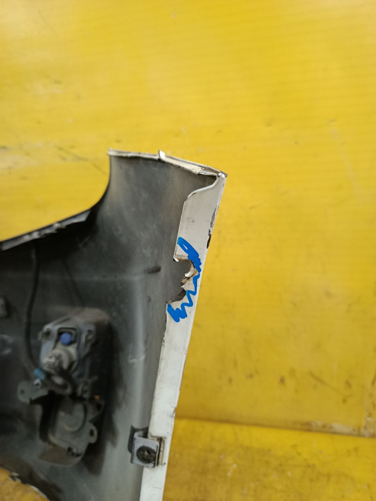 Бампер 47-37 47-37,52119-47080 на Toyota Prius ZVW30 Фото 11