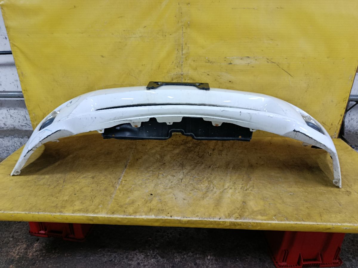 Бампер 47-37 47-37,52119-47080 на Toyota Prius ZVW30 Фото 3