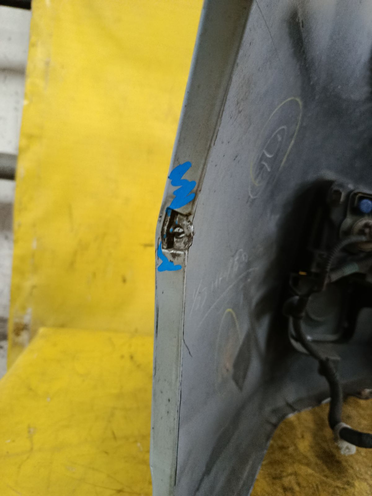 Бампер 47-39 47-39,52119-47080 на Toyota Prius ZVW30 Фото 12