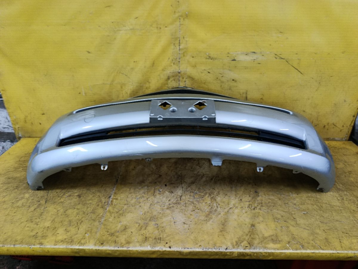 Бампер 52119-52480 на Toyota Ractis SCP100 Фото 3
