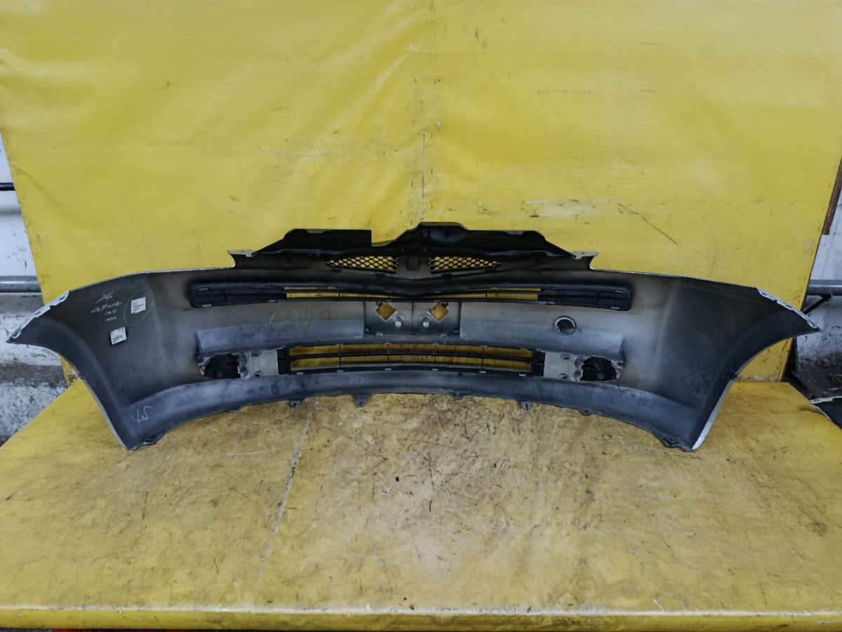 Бампер 52119-52480 на Toyota Ractis SCP100 Фото 8