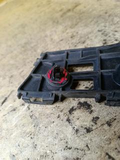 Крепление бампера 52115-47020, 52116-47020 на Toyota Prius ZVW30 Фото 3