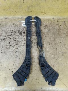 Крепление бампера на Toyota Prius ZVW30 52575-47020  52576-47020, Заднее расположение