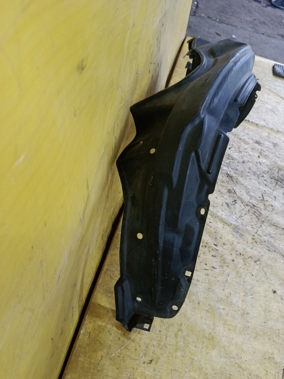 Подкрылок на Toyota Passo KGC10 1KR-FE Фото 3