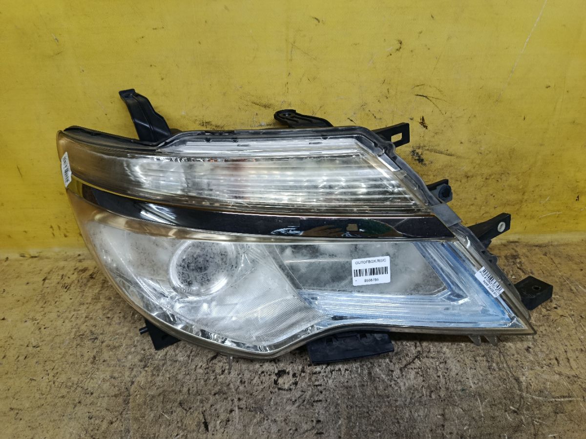Фара 100-23683 100-23683, на Nissan Serena FC26 Фото 1