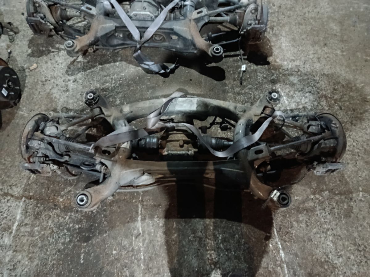 Балка подвески 51206-30080 на Toyota Crown GRS183 3GR-FSE Фото 1