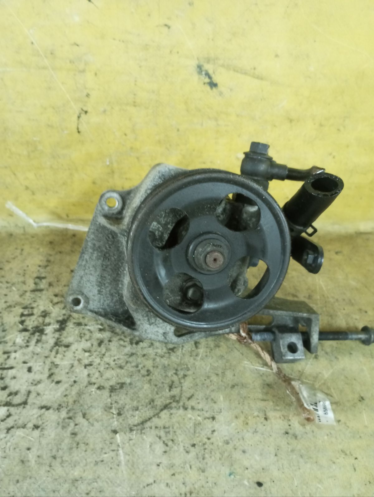 Насос гидроусилителя на Subaru Impreza Wrx GD9 EJ204 Фото 1