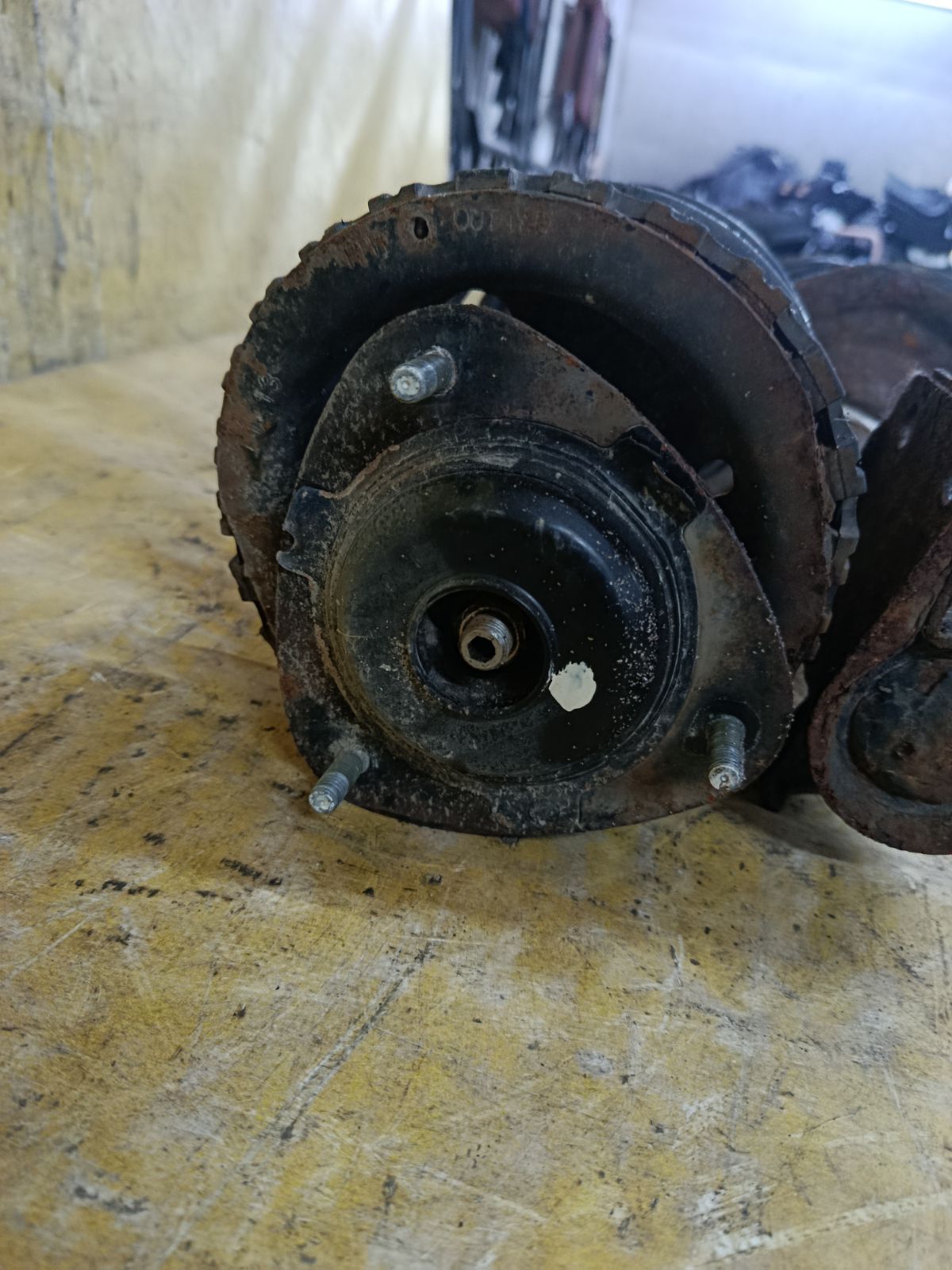 Стойка амортизатора на Subaru Impreza Wrx GD9 EJ204 Фото 2