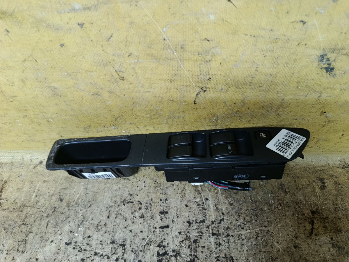 Блок упр-я стеклоподъемниками на Subaru Impreza Wrx GD9 Фото 1