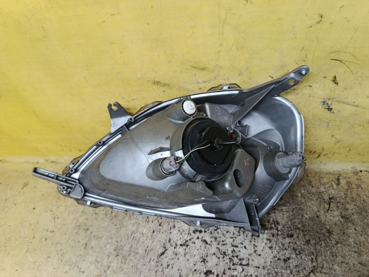 Фара 52-001 52-001, на Toyota Vitz SCP10 Фото 2