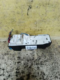 Блок упр-я стеклоподъемниками 84820-52010 на Toyota Vitz SCP10 Фото 3