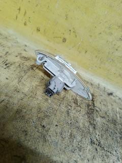 Поворотник в крыло T81 T81,81730-52010 на Toyota Vitz SCP10 Фото 3