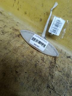 Поворотник в крыло на Toyota Vitz SCP10 T81 81740-52010, Левое расположение