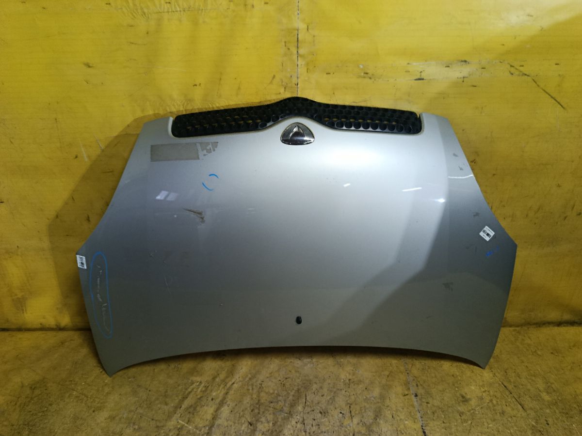 Капот на Toyota Vitz SCP10 Фото 1