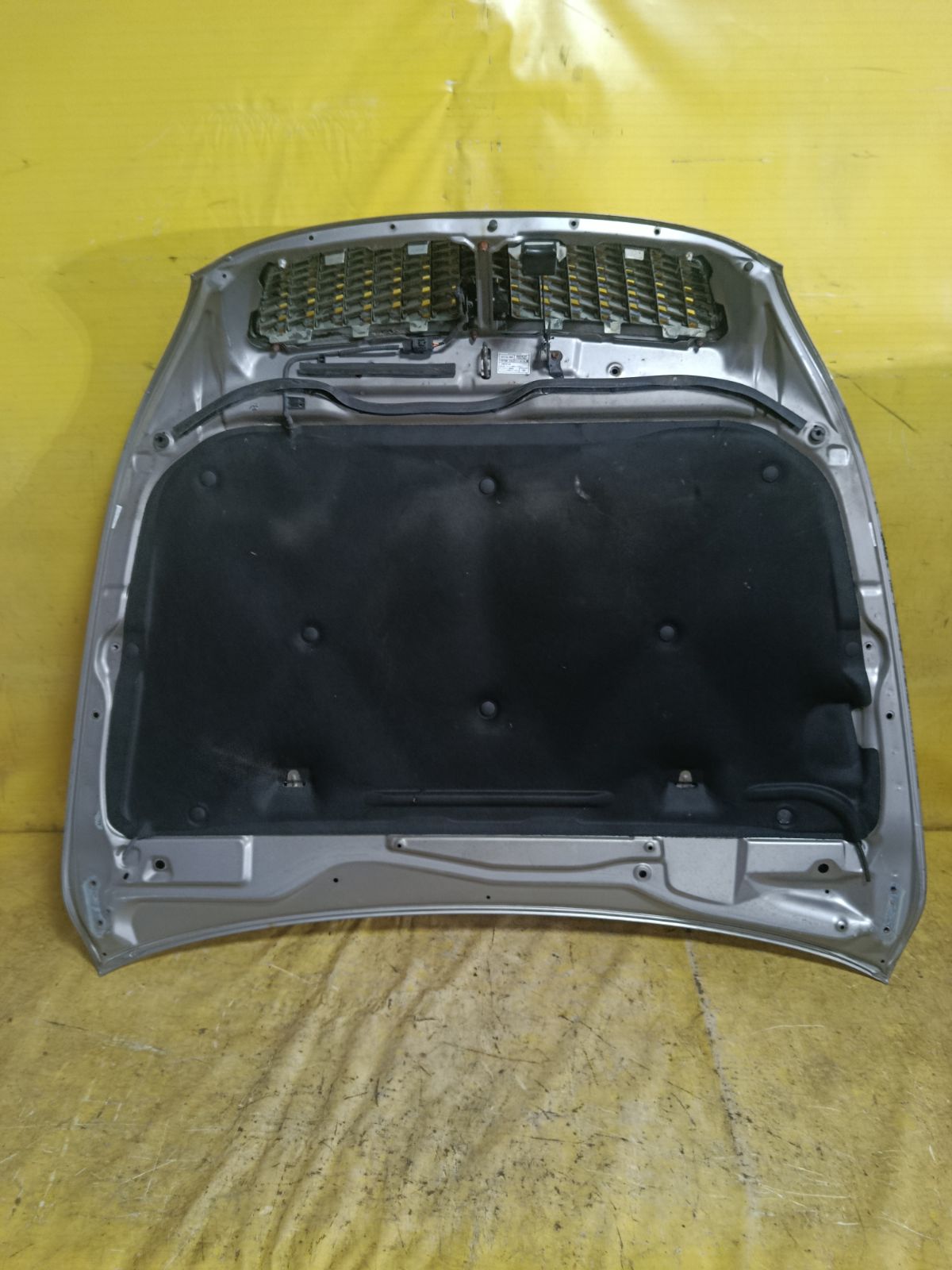 Капот на Toyota Brevis JCG15 Фото 3