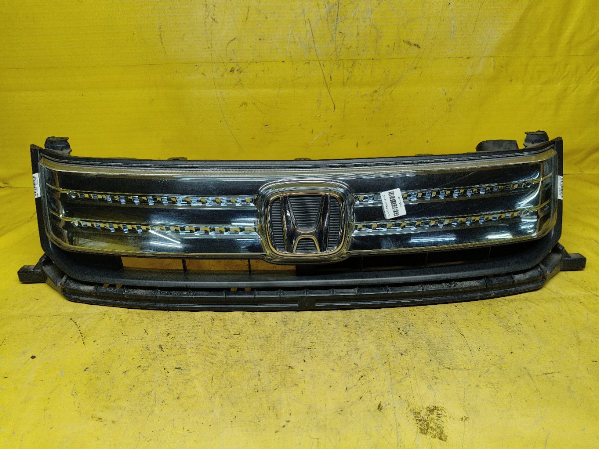 Решетка радиатора 71121-SWZ-003 на Honda Freed Spike Hybrid GP3 Фото 1