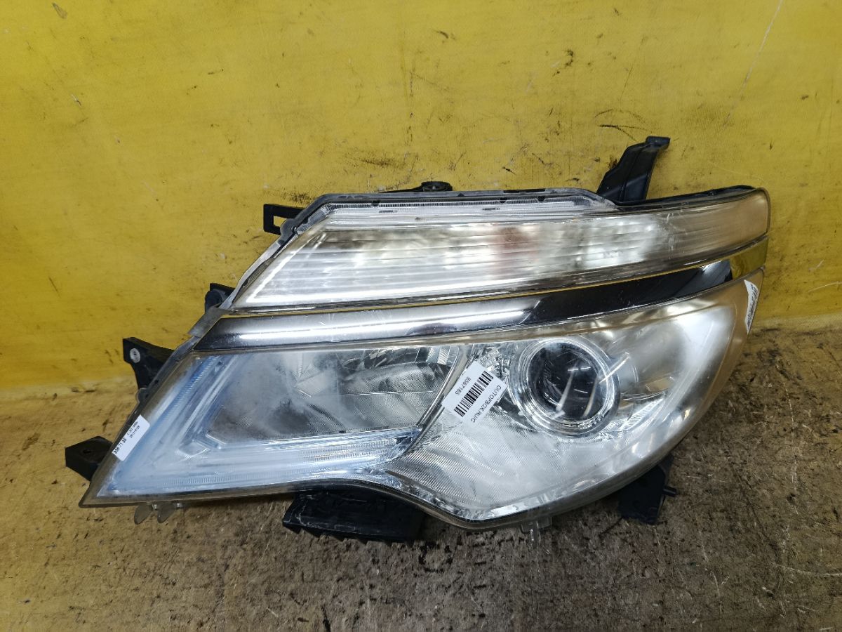 Фара 100-23683 100-23683, на Nissan Serena FC26 Фото 1