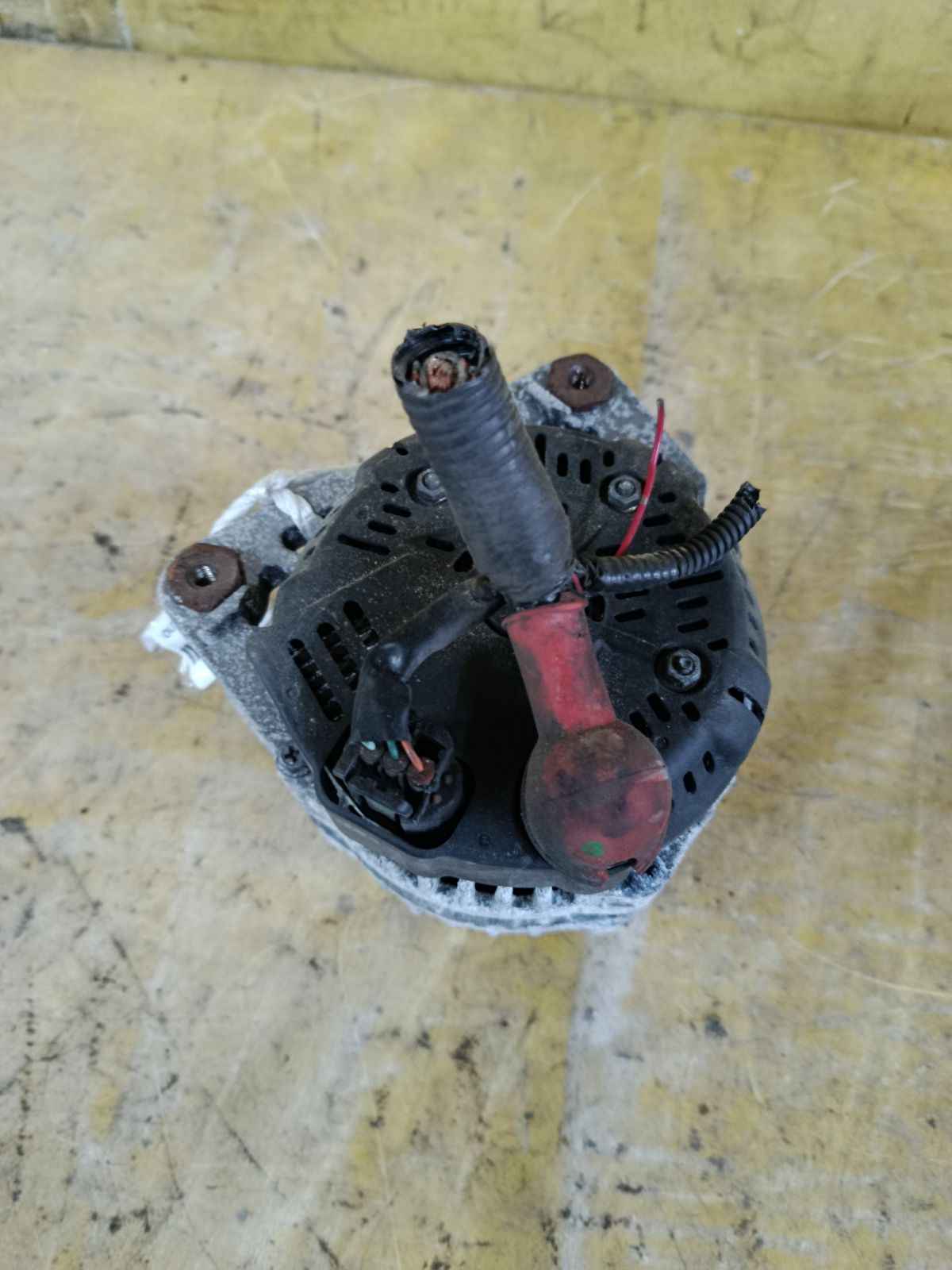 Генератор 23100-ED30B на Nissan Note NE11 HR15DE Фото 2