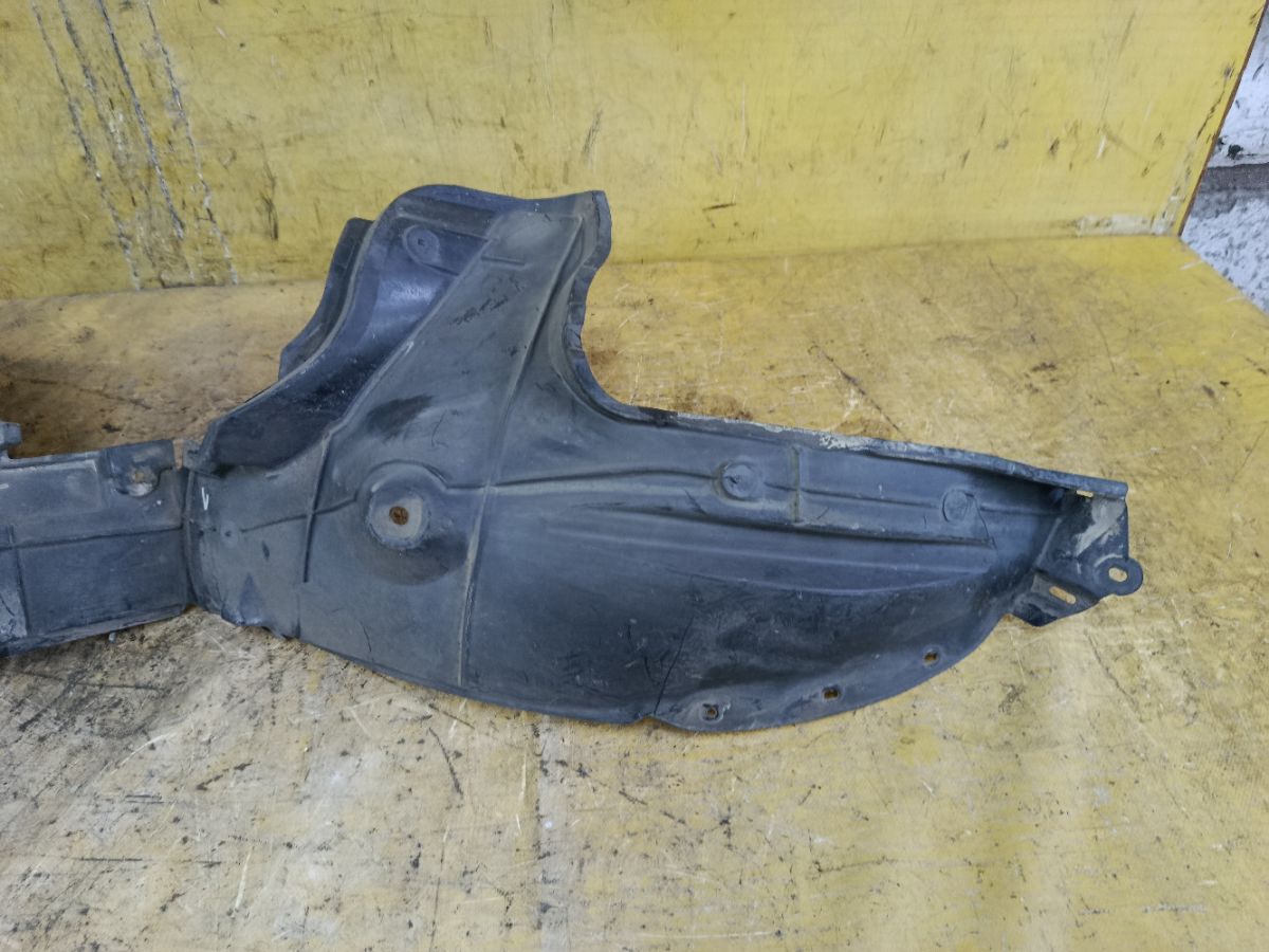 Подкрылок 63843-1U600 на Nissan Note NE11 HR15DE Фото 3
